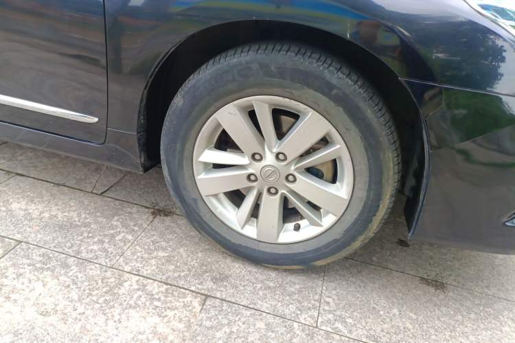 Used Nissan Teana 2011 2.0L XL Comfort Edition Right Front Wheel Hub