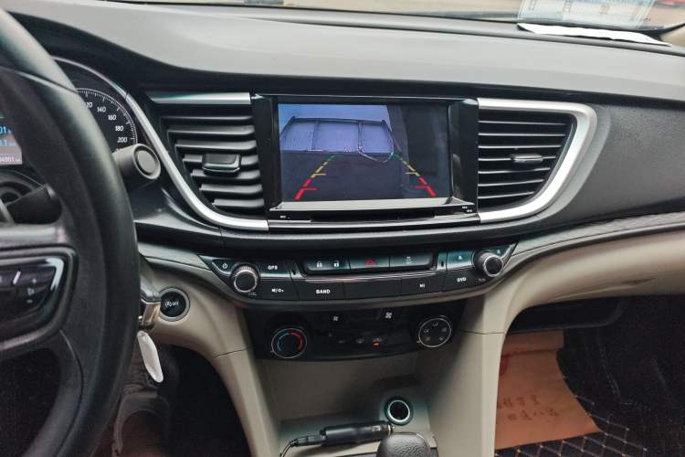 Used Buick GT 2016 15N Automatic Elite Edition Audio And AC Panel