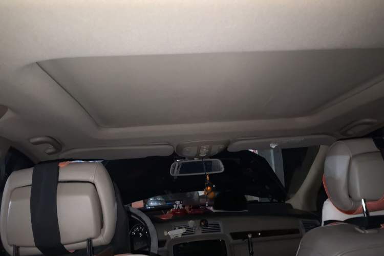 Used Mercedes-Benz R-Class 2011 R 350 L 4MATIC Headliner