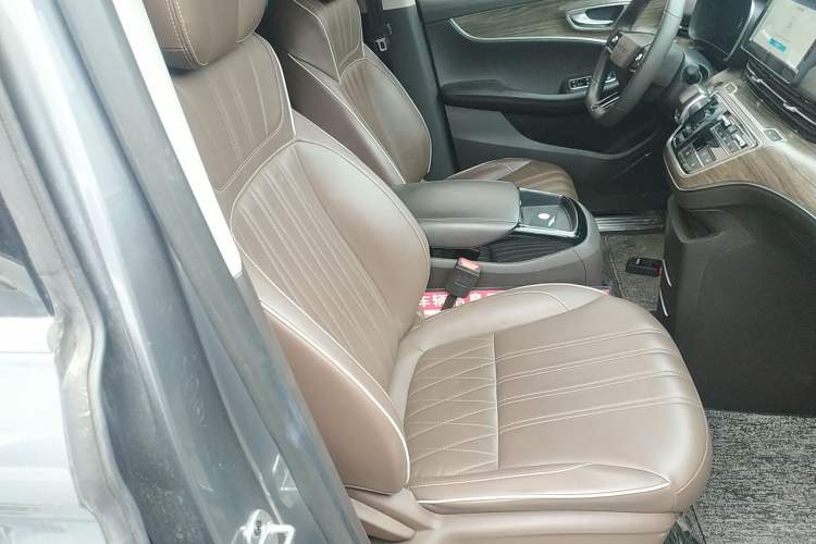 Used Roewe iMAX8 New Energy 2022 First-Class Diamond Edition Right Front Seat