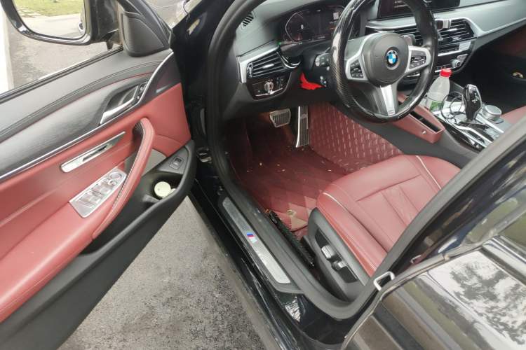 Used BMW 5 Series 2022 530Li Leading Model M Sport Package