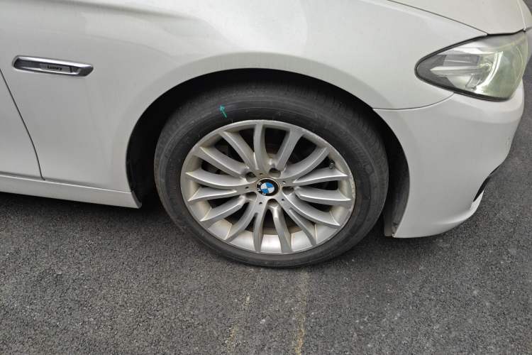 Used BMW 5 Series 2014 525Li Luxury Design Package
