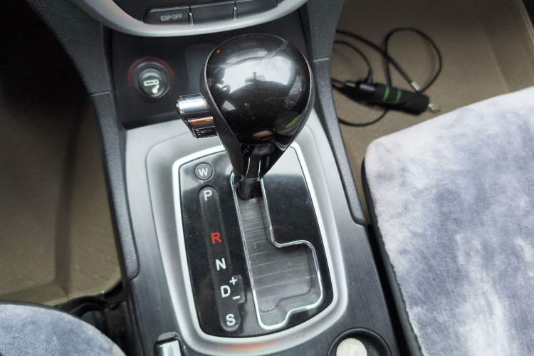 Used GAC Trumpchi GS5 2012 2.0L Automatic Two-Wheel Drive Anniversary Edition Gear Lever