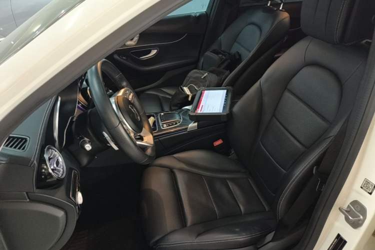 Used Mercedes-Benz C-Class 2021 C 200 L Fashion Edition Sport Version Left Front Seat