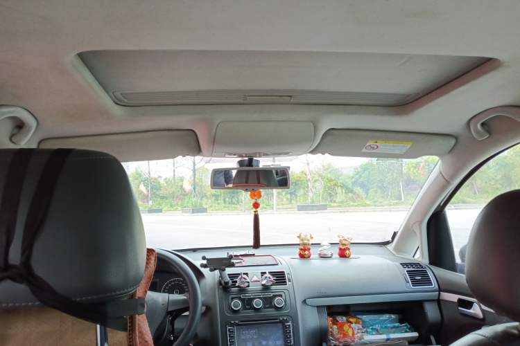 Used Volkswagen Touran 2015 1.4T DSG Comfort Edition 5 Seats Headliner