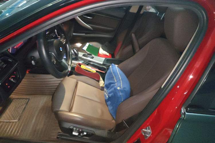 Used BMW 3 Series 2018 320Li Leading Model M Sport Package
