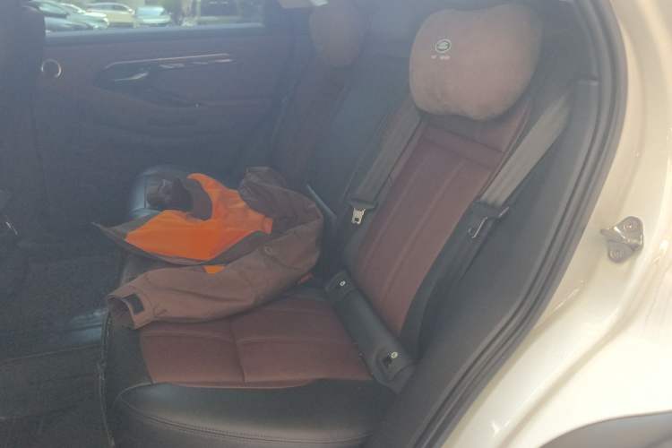 Used Land Rover Range Evoque 2021 Range Rover L 249 PS R-Dynamic SE Luxury Edition Left Rear Seat