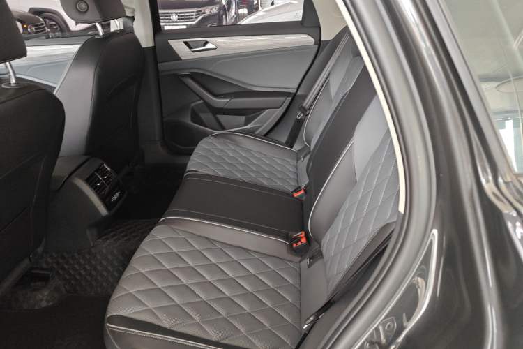 Used Volkswagen Sagitar 2023 300TSI DSG Excellence Edition Left Rear Seat