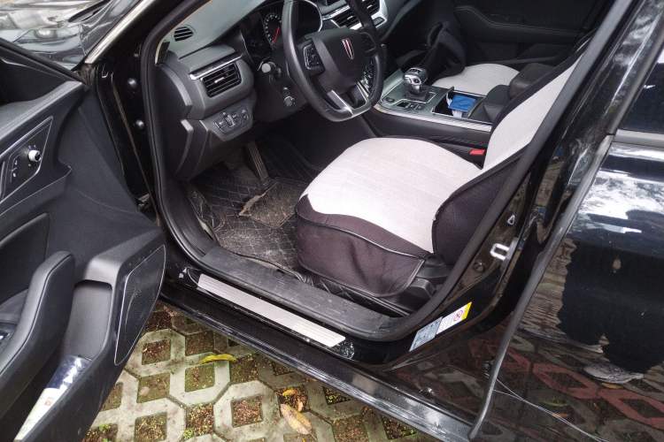 Used Hongqi H5 2022 Classic Model Facelift 1.5T DCT Qiyun Edition Driver Seat