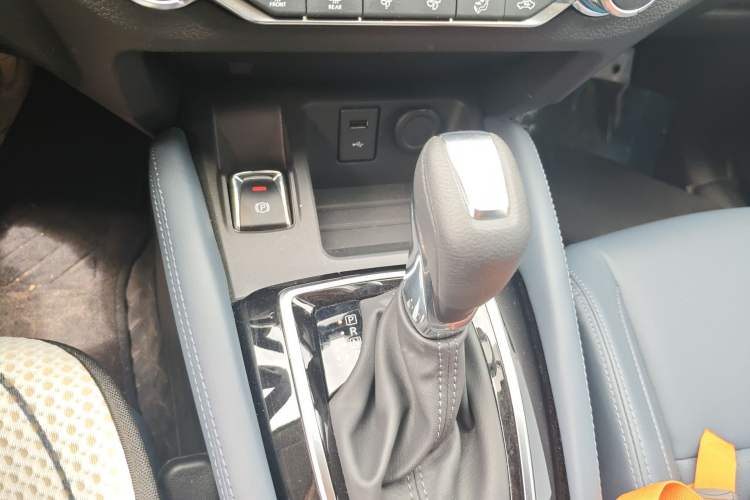 Used Nissan Qashqai 2025 Honor 2.0L CVT XV+ Leading Edition Gear Lever