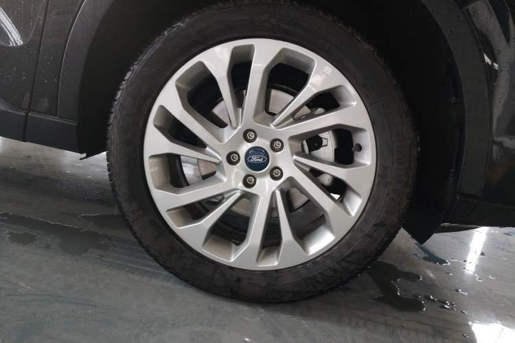 Used Ford Equator 2021 EcoBoost 225 Titanium 6-Seater
