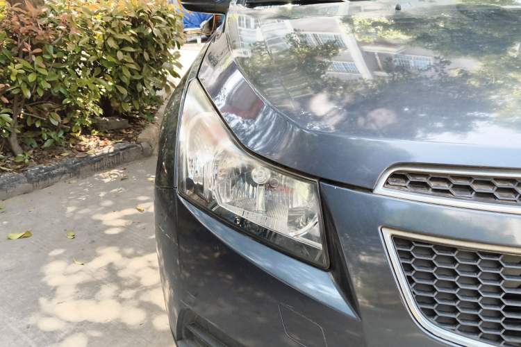 Used Chevrolet Cruze 2013 1.6L SL MT Right Front Headlight