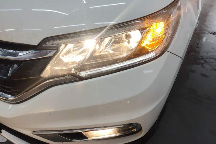 Used Honda CR-V 2016 2.0L Two-Wheel Drive Classic Edition Left Front Headlight