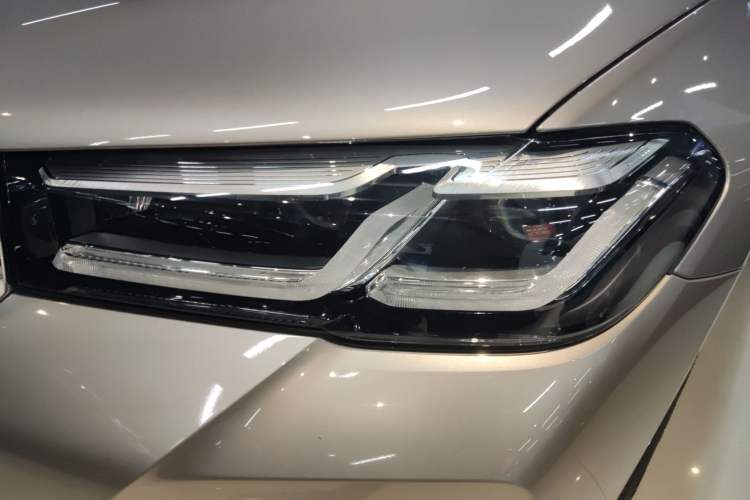 Used BMW 5 Series New Energy 2021 Restyled 535Le Pioneer Edition M Sport Package
