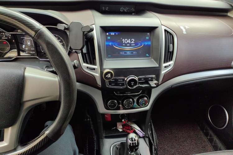 Used HYOSOW H3 2015 1.5L manual Comfort trim level Audio And AC Panel