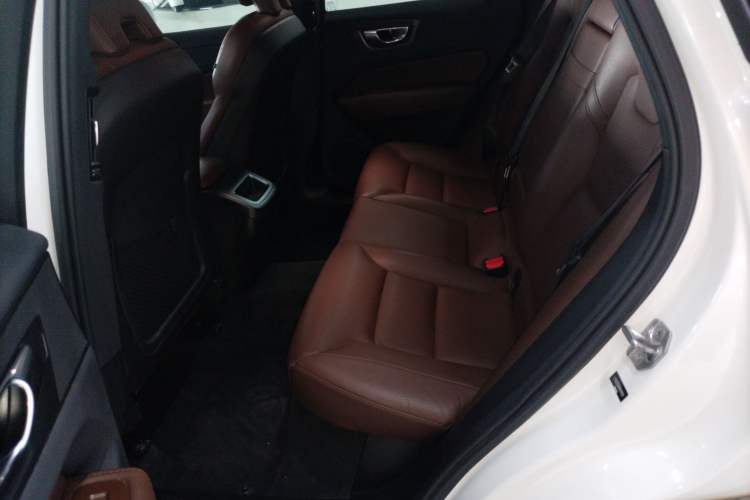 Used Volvo XC60 2021 T5 4x4 Smart Luxury Edition