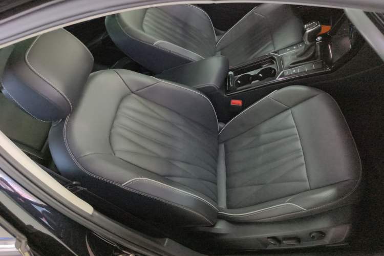 Used Volkswagen Passat 2022 330TSI Luxury Edition
