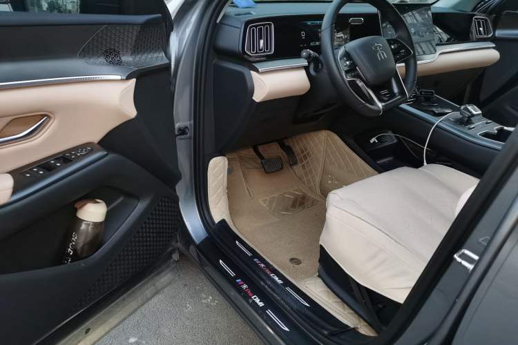 Used BYD Song Pro New Energy 2025 Second-Generation DM-i 115KM Overachiever Trim Driver Seat