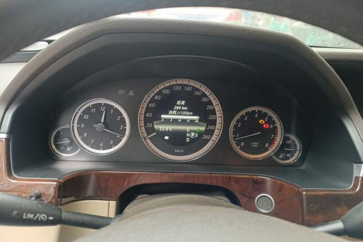 Used Mercedes-Benz E-Class 2013 E 260 L CGI Elegant Model