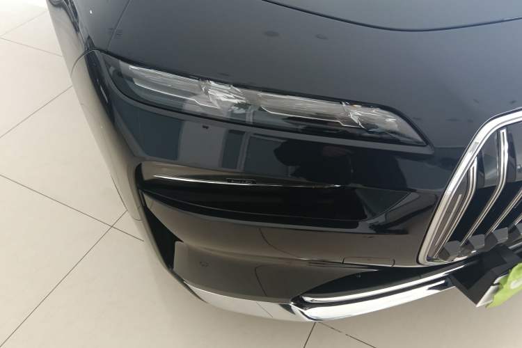 Used BMW 7 Series 2023 740Li Luxury Edition with Premium Package Exterior 3