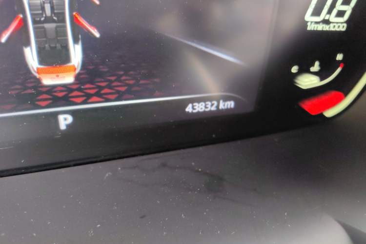 Used MG 5 2022 180 DVVT CVT Youth Luxury Edition Odometer Close Up