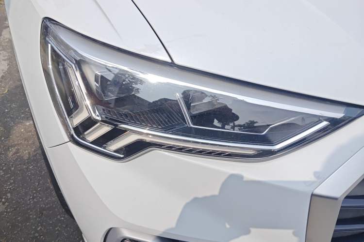 Used Audi Q3 2020 35 TFSI Fashion Dynamic Model