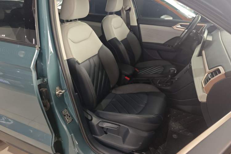 Used Volkswagen Tharu 2023 300TSI Two-Wheel-Drive Moonlight Edition