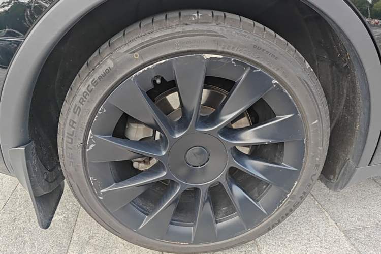 Used Tesla Model Y 2023 Rear-Wheel-Drive Version