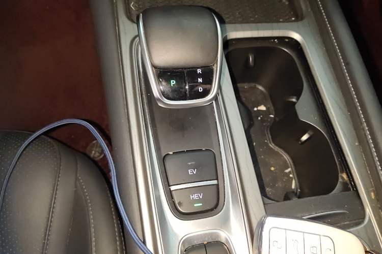 Used Chery Fengyun A8 2024 127 Chasing the Wind Edition Gear Lever