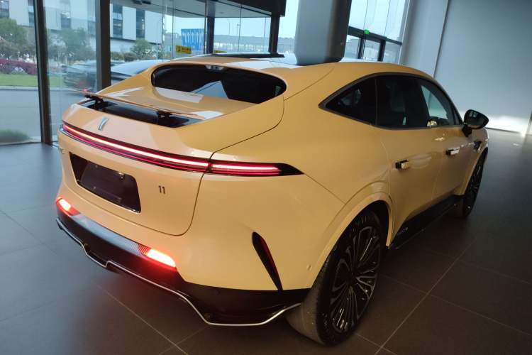 Used Avatr 11 2024 700 Three-Laser Four-Wheel Drive Recommended Version