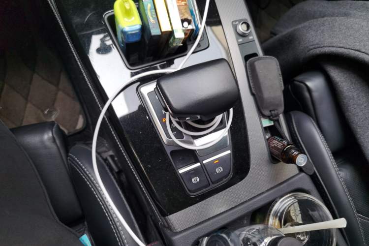 Used Audi Q5L 2022 40T Luxury Dynamic Model Gear Lever