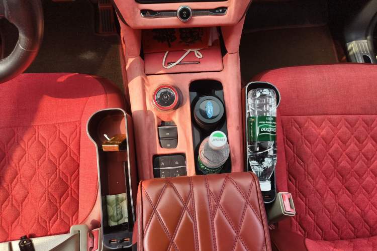 Used Ford Explorer 2020 EcoBoost 285 Rear-Drive Trend Edition 7-Seater Gear Lever