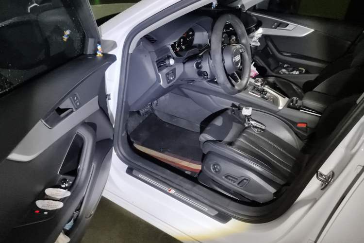 Used Audi A4L 2022 40 TFSI Fashion Dynamic Model Driver Seat