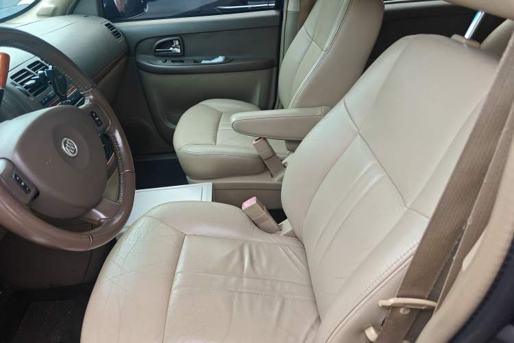 Used Buick GL8 2011 2.4L LT Executive Edition
