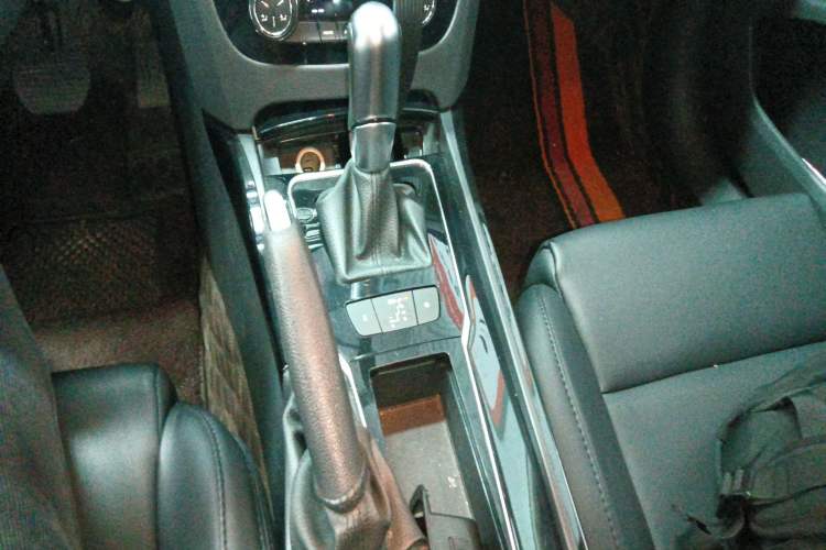 Used Peugeot 508 2013 2.0L 2nd Anniversary Edition with Automatic Sunroof – Classic Version