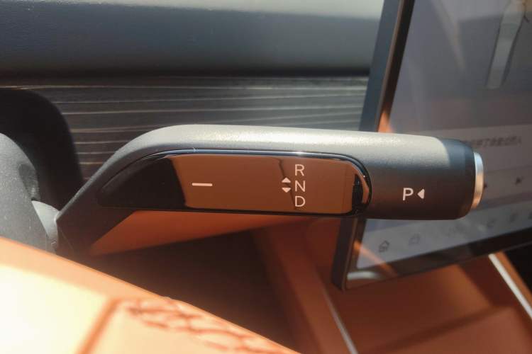 Used ONVO L60 2024 60 kWh Rear-Drive Version