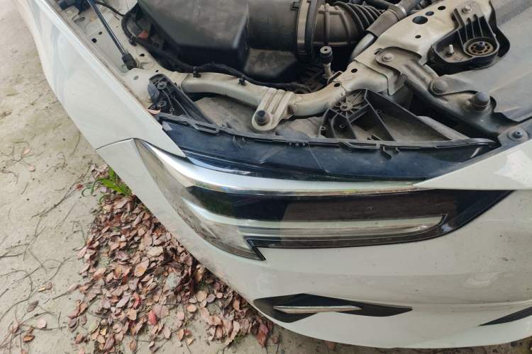 Used Buick Regal 2022 552T Smart Edition Right Front Headlight