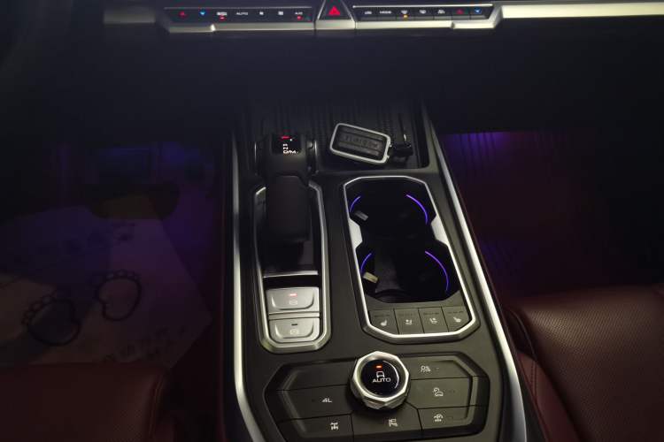 Used Tank 400 New Energy 2024 Hi4-T City Edition Gear Lever