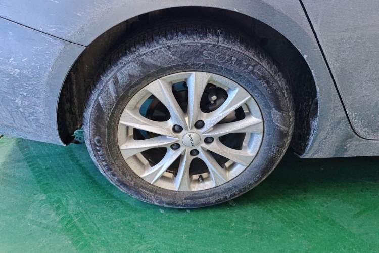 Used Roewe i5 2023 1.5L Manual Comfort Edition