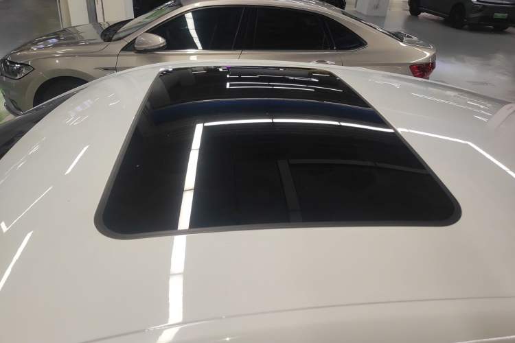 Used MG 5 2022 180 DVVT CVT Youth Luxury Edition
