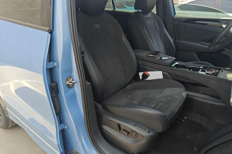 Used Volkswagen Tiguan L 2024 PRO 380TSI Four-Wheel Drive R-Line Prestige Edition Right Front Seat