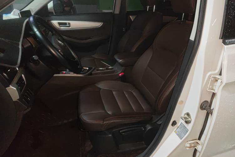 Used FORTHING Joyear X5 2017 Jingxiang Series 1.5T CVT Luxury Model
