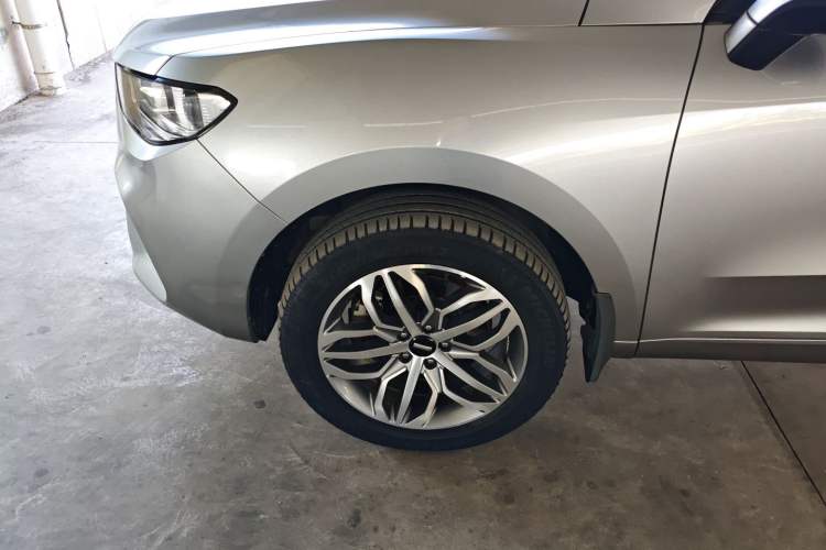 Used Wey VV5 2017 2.0T Ultra-Luxury Version
