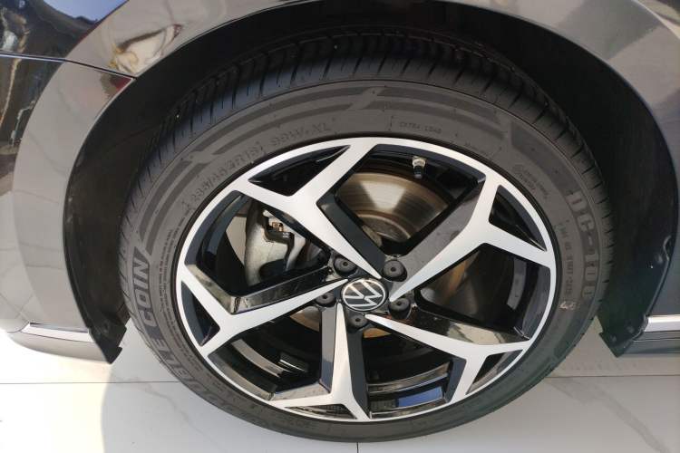 Used Volkswagen Magotan 2023 2 Million Units Commemorative Edition 330TSI DSG Luxury Version
