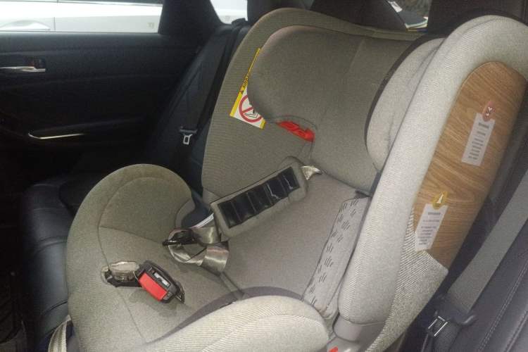 Used Toyota Avalon 2019 Dual-Engine 2.5L Luxury Edition China VI Standard