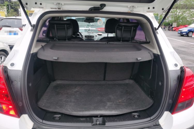 Used Chevrolet Trax 2016 1.4T Automatic Two-Wheel Drive Comfort Version with Sunroof Trunk