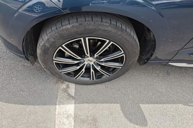 Used Volvo XC60 2021 T5 4x4 Smart Luxury Edition Exterior 4