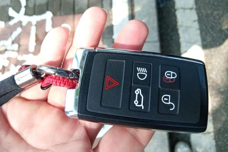 Used Land Rover Range Sport 2022 3.0 L6 YAO Black Edition Vehicle Key