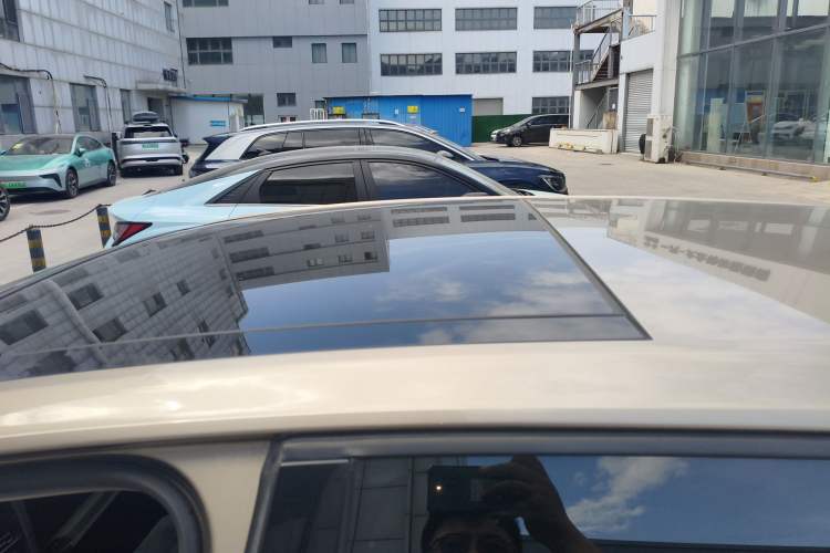 Used Volkswagen Golf 2018 230TSI Automatic Luxury Version Roof