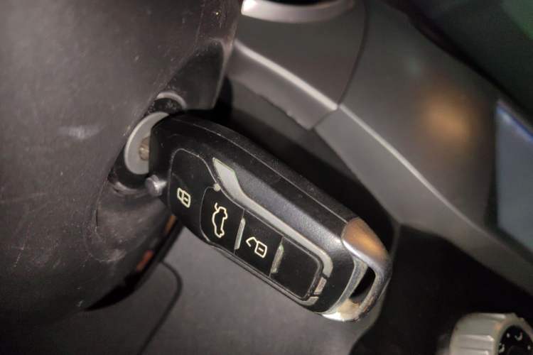 Used Brilliance H230 2012 1.5L Manual Comfort Edition
